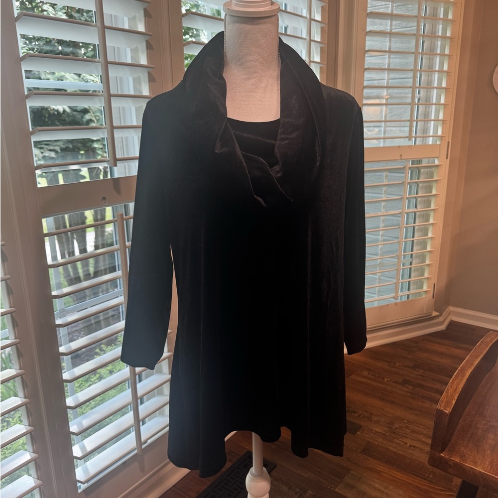 Kim Rogers Black Velveteen 3/4 Sleeve Cowl Neck Top